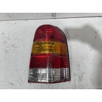 Ford Escape Right Tail Light ZB 02/2001-05/2006