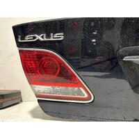 Lexus ES300 Left Bootlid Light MCV30 10/2001-12/2005