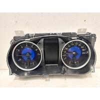 Toyota HILUX Instrument Cluster TGN121 Petrol Auto 09/19