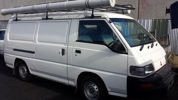 Mitsubishi 2002 express van pic 2