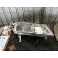 Honda Accord Right Head Light CD 10/1993-11/1997