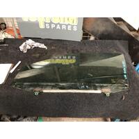 Lexus RX330 Left Front Door Glass MCU38 04/2003-11/2005