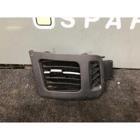 Toyota Prius Outer Right A/C Vent ZVW30 07/2009-12/2015
