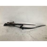 Toyota Yaris Front Wiper Assembly NCP91 03/2005-10/2011