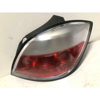 Holden Astra Right Tail Light AH Hatch 5DR 10/04-08/09