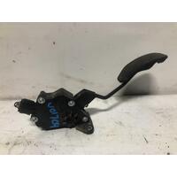 Toyota Kluger Accelerator Pedal GSU40 05/2007-02/2014