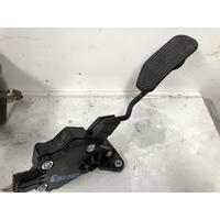 Toyota Camry Accelerator Pedal AVV50 12/2011-05/2015