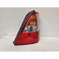 Honda Odyssey Left Tail Light 04/00-01/02