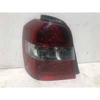 Toyota KLUGER Left Tail Light MCU28 01/01-04/07 