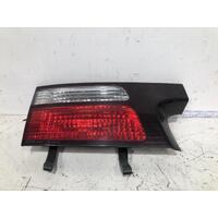 Toyota ESTIMA Rear Garnish XR30/XR40 Left Tailgate Lamp 00-03 IMPORT