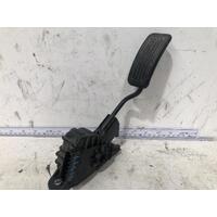 Toyota Hiace Accelerator Pedal KDH201 03/2005-04/2019