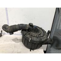 Toyota Hilux Air Cleaner Box with Air Flow Meter TGN16 03/2005-08/2015