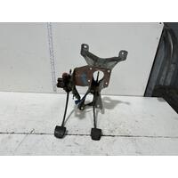 Toyota Hiace Brake and Clutch Pedal Assembly RZH113 11/1989-12/2004