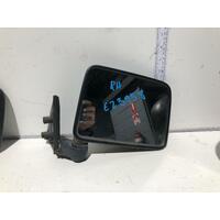 Toyota TARAGO Right Door Mirror YR22 10/85-09/90