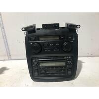 Toyota KLUGER Stereo Head Unit W/ Heater Controls MCU28 CVX 01/01-04/07 