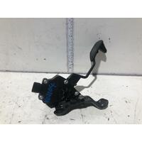 Toyota Prius C Accelerator Pedal NHP10 12/2011-03/2020