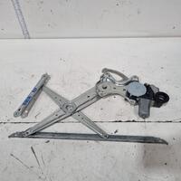 Toyota Prius C Right Front Window Regulator NHP10 12/2011-03/2020