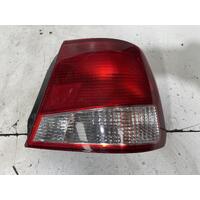Hyundai Accent Tail Light Right Rear Hatch LC 06/2000-02/2003