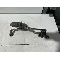 Toyota Yaris Front Wiper Assembly NCP130 08/2011-12/2019