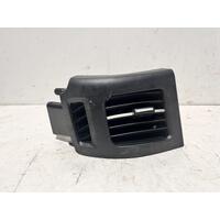 Toyota Prius Outer Right A/C Vent ZVW30 07/2009-12/2015