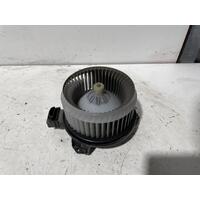 Toyota Hiace Front Heater Fan Motor TRH201 03/2005-04/2019