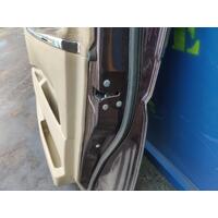 Nissan Elgrand Right Front Door Lock Mechanism E51 05/2002-12/2010