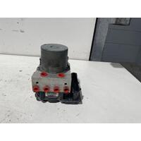 Subaru Impreza ABS Pump / Module G3 12/2011-07/2011