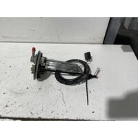 Toyota Hiace Fuel Sending Unit KDH201 09/2006-04/2019