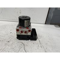 Mercedes C Class ABS Pump / Module W204 C 250 05/2011-01/2015