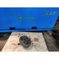 Kia Carnival Left Front Hub VQ 01/06-2014