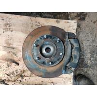 Kia Carnival Right Front Hub VQ 01/06-2014