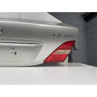 Lexus LS430 Right Bootlid Light UCF30 12/2000-03/2007