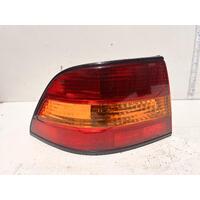 Lexus ES300 Left Taillight MCV20 10/96-08/99