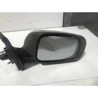 Toyota Corolla Right Door Mirror ZZE122 12/2001-04/2004