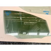 Mercedes B CLASS Right Front Door Window Glass W245 11/05-06/11