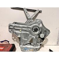 Kia Grand Carnival Right Window Regulator Assembly VQ 01/2006-12/2014