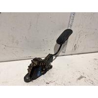 Toyota HILUX Pedal TGN16 Accelerator 03/05-08/15