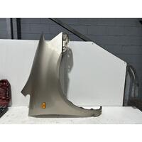 Toyota Avensis Right Guard ACM20 12/2001-12/2010