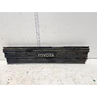 Toyota COROLLA Grille AE71 10/83-09/85