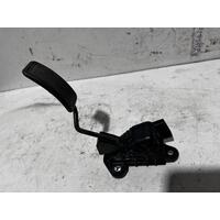 Toyota Hiace Accelerator Pedal TRH201 03/2005-11/2013