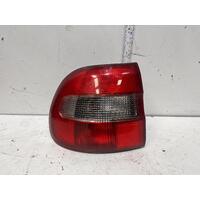 Volvo S40 Left Taillight 08/00-01/04 Wagon