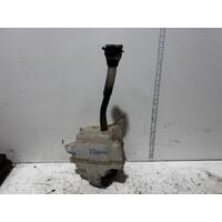 Toyota Kluger Washer Bottle GSU40 05/2007-02/2014