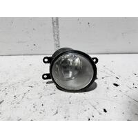 Toyota Yaris Right Bumper Foglight NCP93 10/2005-06/2016