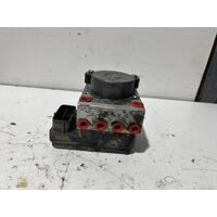 Toyota Yaris ABS Pump / Module NCP131 08/2011-12/2019