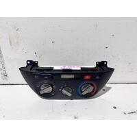 Toyota RAV4 Heater Controls ACA21 07/2000-07/2003
