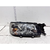 Subaru Forester Right Head Light 08/2004-05/2005