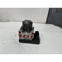 Toyota Corolla ABS Pump / Module ZZE122 12/2001-06/2007