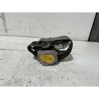 Toyota Hilux Right Front Seatbelt KUN26 03/2005-06/2011
