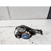 Toyota Hilux Left Front Seat Belt KUN26 03/2005-06/2011