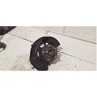 Toyota RAV4 Right Front Hub Assembly XA40  12/2012-12/2018
